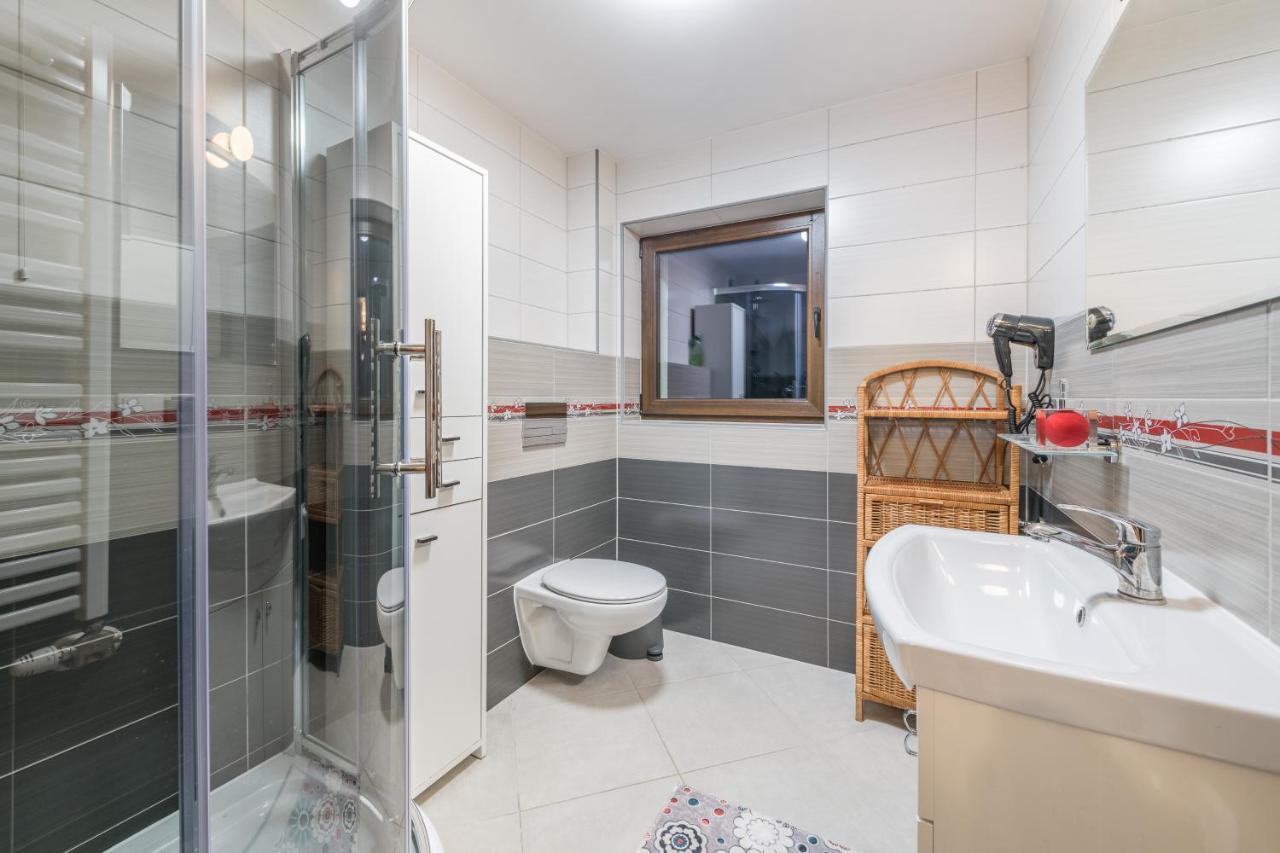 To Tu Apartment Czarna Gora Bagian luar foto